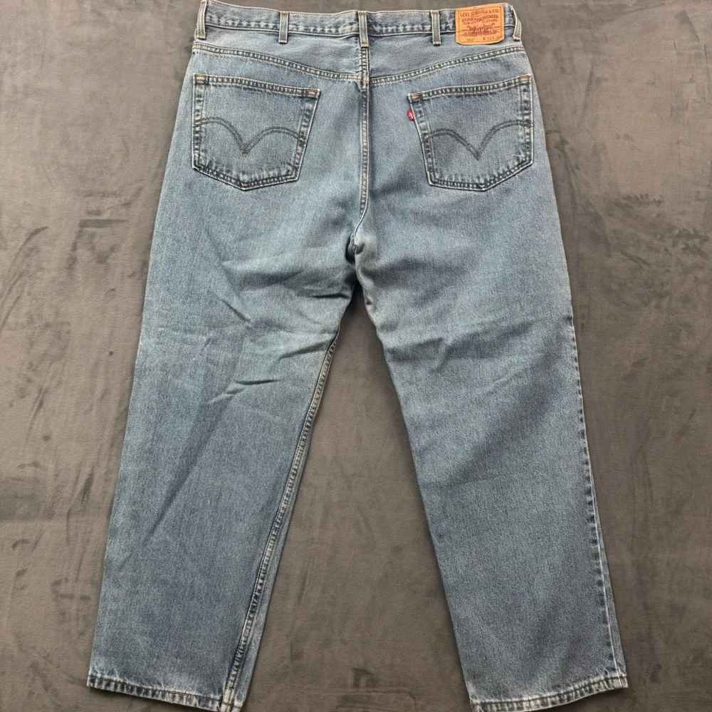 Levis 550 Relaxed Fit Jeans Mens 42x30 Medium Wash Blue Denim Tapered Leg